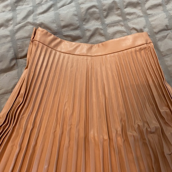 Faux leather midi skirt - Picture 2 of 5